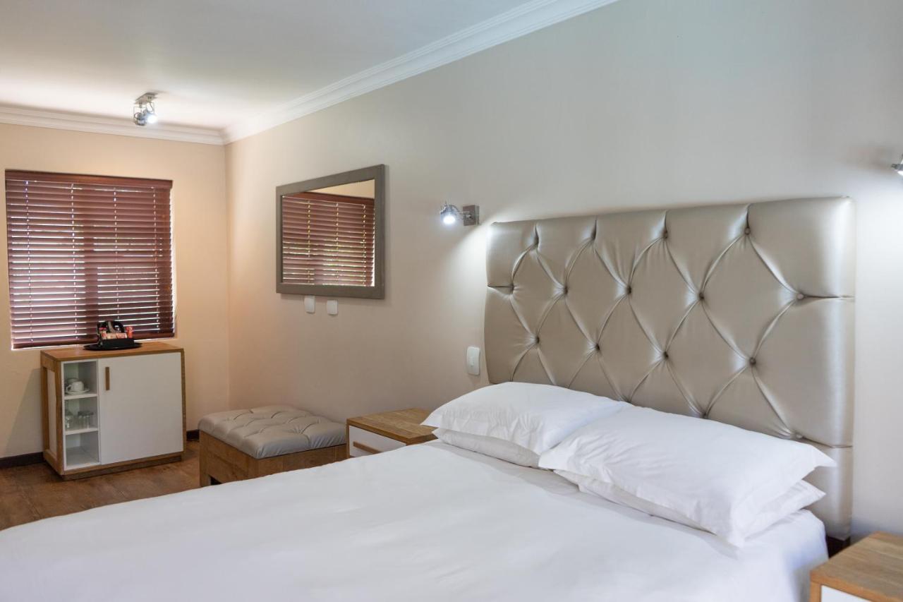 ลอรี่ เกสต์ลอดจ์ Hotel จอร์จ ภายนอก รูปภาพ
