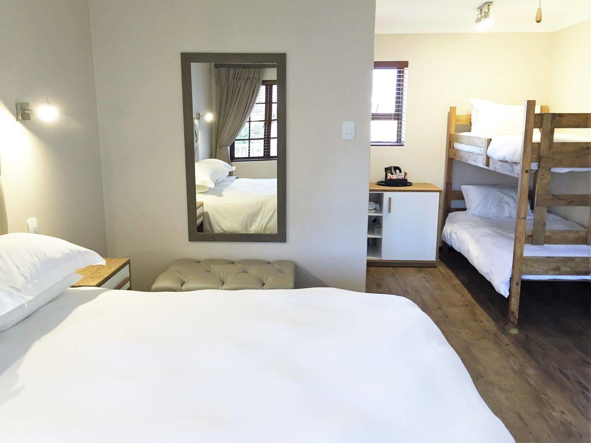 ลอรี่ เกสต์ลอดจ์ Hotel จอร์จ ภายนอก รูปภาพ