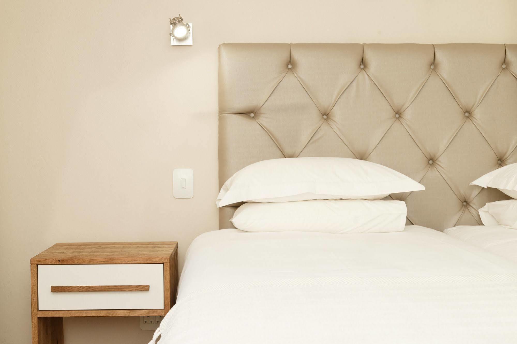 ลอรี่ เกสต์ลอดจ์ Hotel จอร์จ ภายนอก รูปภาพ